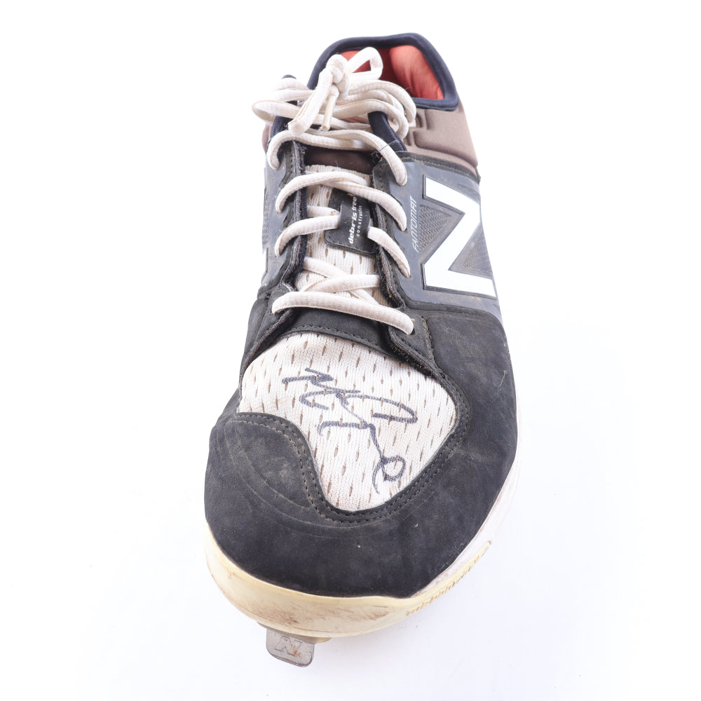 Mark Grace Signed New Balance Game-Used Baseball Cleat - JSA Certified